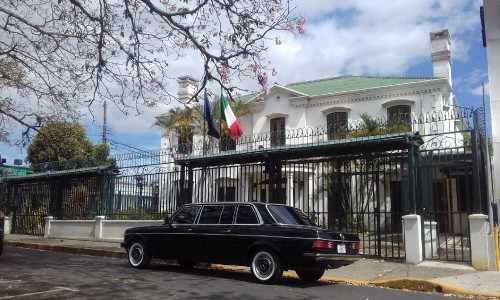 Ambasciata d'Italia San Jose' De Costa Rica  LIMOUSINE