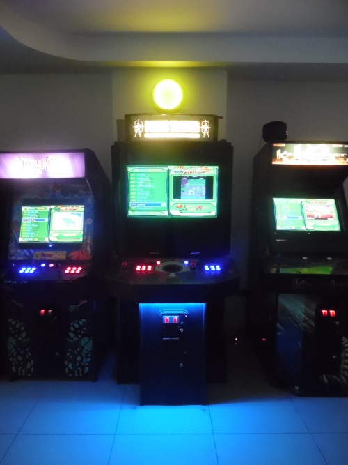 CENTRAL AMERICA EMPLOYEE GAME ROOM FREE